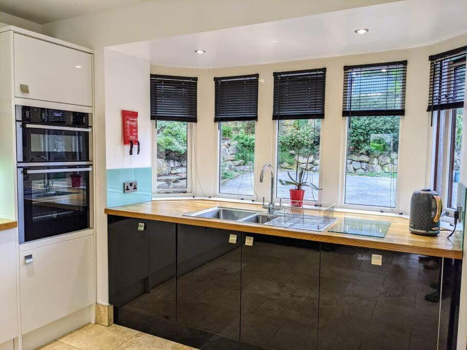 Detached 4 Bedroom Luxury Home 哈利法克斯 外观 照片